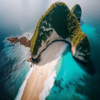 Kelingking Beach Nusa Penida - Image 4