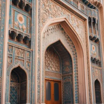 Artistic Islamic architecture - Image 1